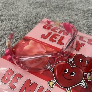 GENTLE MONSTER Kids Sunglasses with Pink Heart Details
